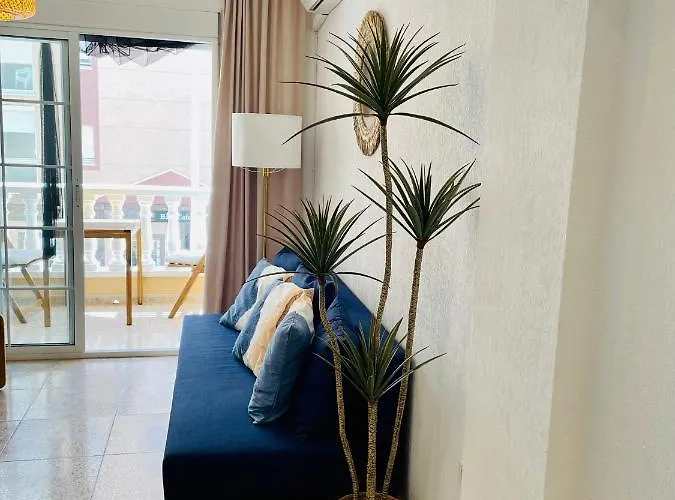 Apartment El Papagayo 2 Mins Walking To The Torrevieja