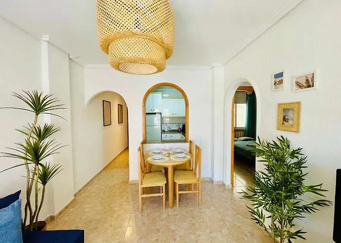 El Papagayo 2 Mins Walking To The Torrevieja